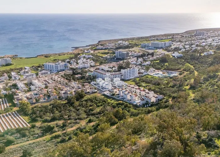 Bay #12 Villa Protaras