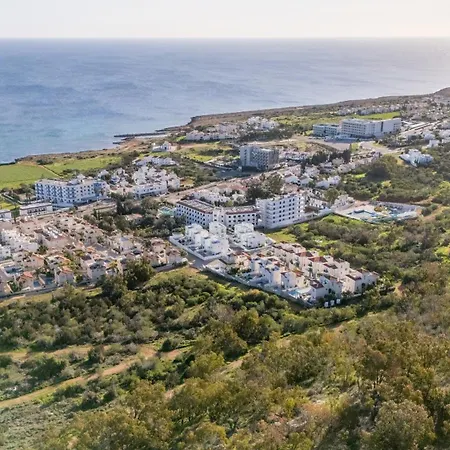 Bay #12 Villa Protaras